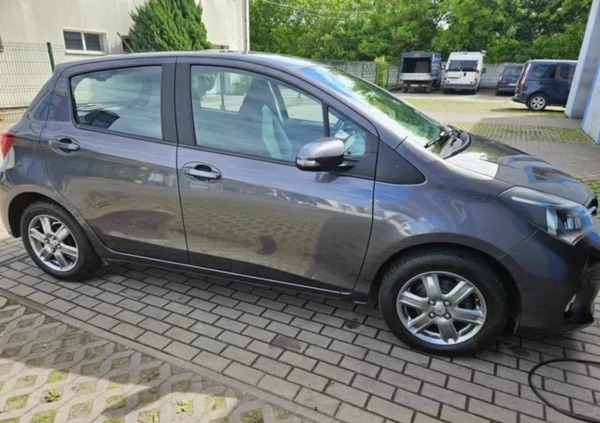 Toyota Yaris cena 45400 przebieg: 58200, rok produkcji 2015 z Bydgoszcz małe 67